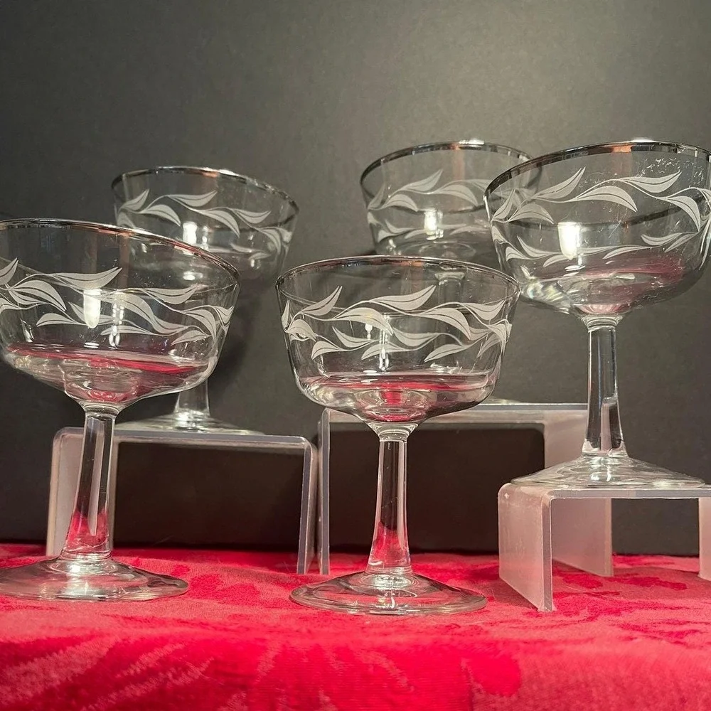 Vintage Cristal D'Arques Laurel Leaf Champagne Glasses France Set of 5 Platinum
